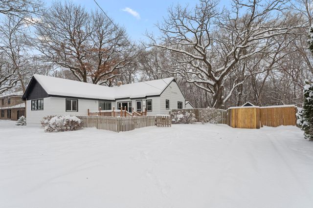 2825 Woodale Drive, Mounds View, MN 55112