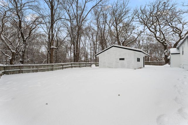 2825 Woodale Drive, Mounds View, MN 55112