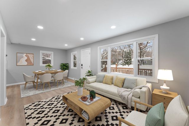 2825 Woodale Drive, Mounds View, MN 55112