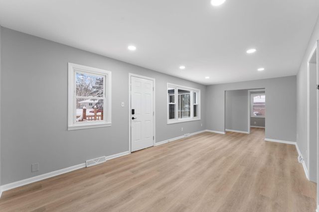 2825 Woodale Drive, Mounds View, MN 55112