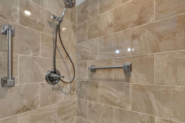 1304 9th Street SW, Willmar, MN 56201