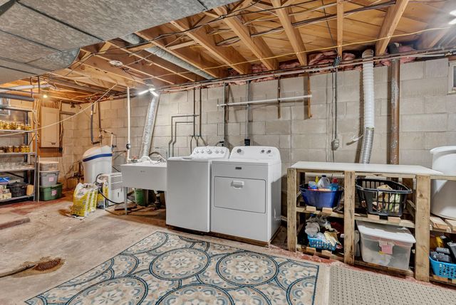 1304 9th Street SW, Willmar, MN 56201