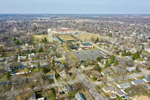 1304 9th Street SW, Willmar, MN 56201