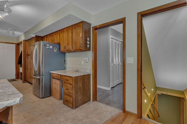 1304 9th Street SW, Willmar, MN 56201