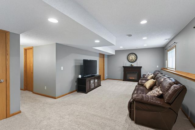 5812 158th Avenue NW, Ramsey, MN 55303