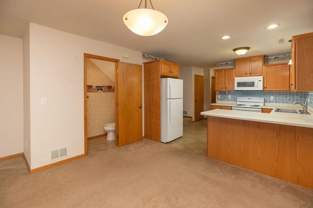 1829 Daniel Lane NE, Stewartville, MN 55976