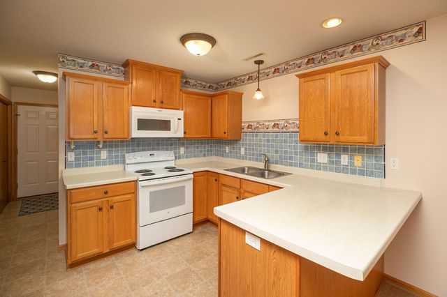 1829 Daniel Lane NE, Stewartville, MN 55976