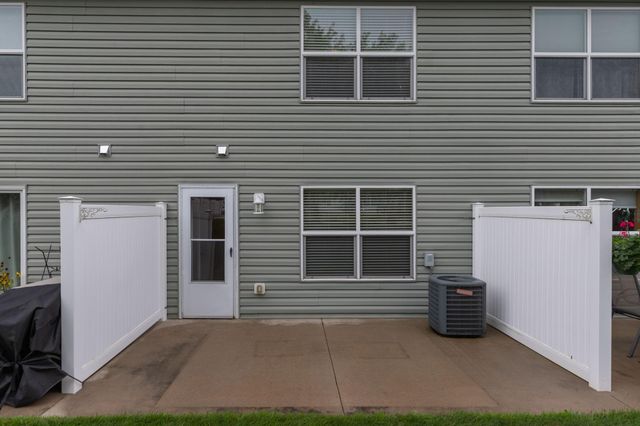 1829 Daniel Lane NE, Stewartville, MN 55976