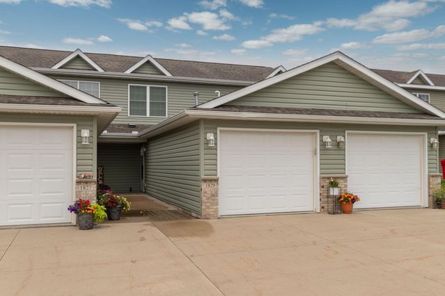 1829 Daniel Lane NE, Stewartville, MN 55976