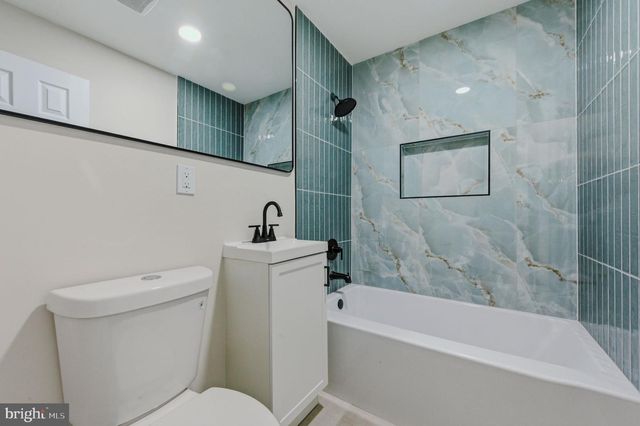 48 CHIPPENDALE CIR, Newark, DE 19713