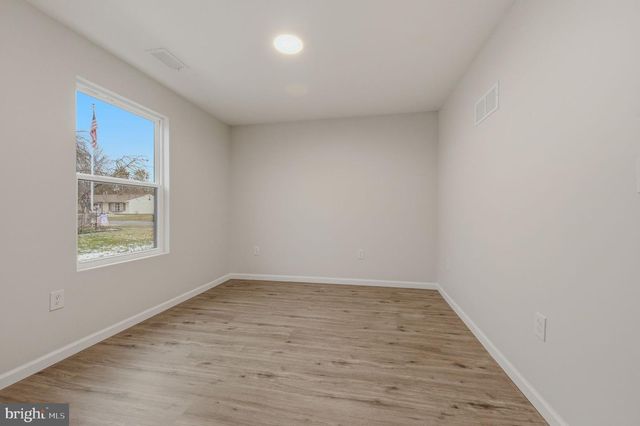 48 CHIPPENDALE CIR, Newark, DE 19713