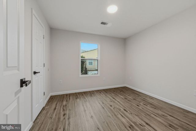 48 CHIPPENDALE CIR, Newark, DE 19713