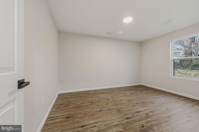 48 CHIPPENDALE CIR, Newark, DE 19713