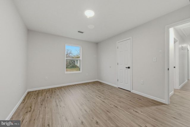 48 CHIPPENDALE CIR, Newark, DE 19713