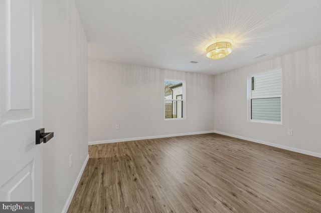 48 CHIPPENDALE CIR, Newark, DE 19713