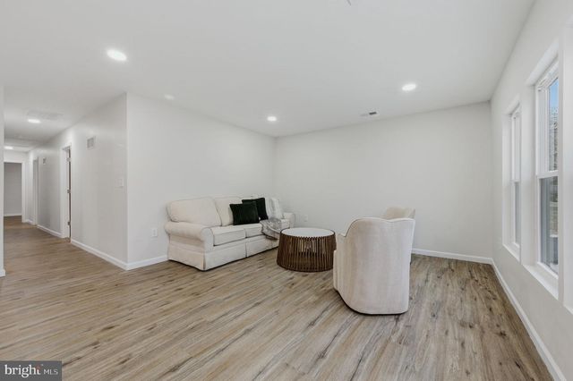 48 CHIPPENDALE CIR, Newark, DE 19713