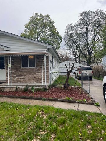 138 W Robert Avenue, Hazel Park, MI 48030