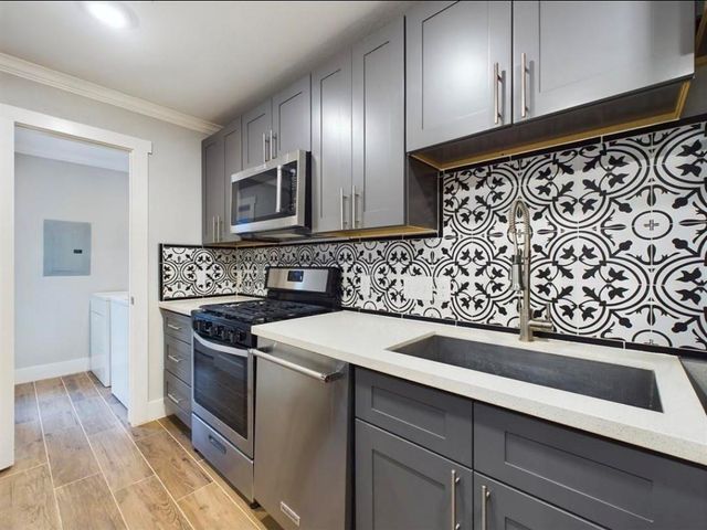 9007 Sharpcrest Street, Houston, TX 77036