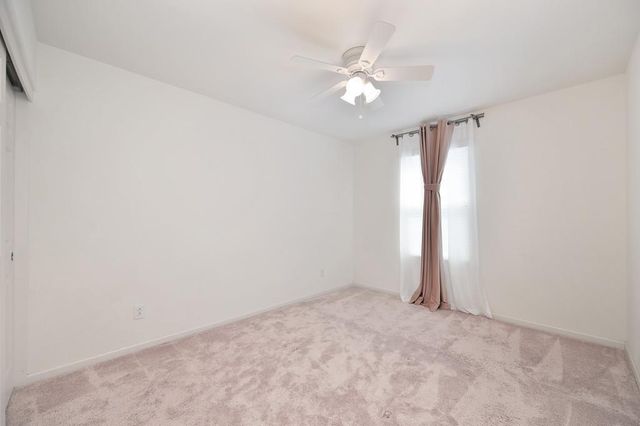 9 Captains Gate Pl, Sacramento, CA 95835