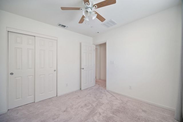 9 Captains Gate Pl, Sacramento, CA 95835