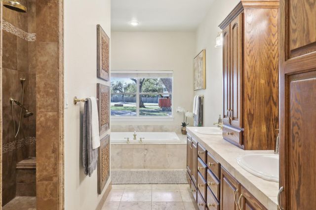 294 Logan Ranch RD, Georgetown, TX 78628