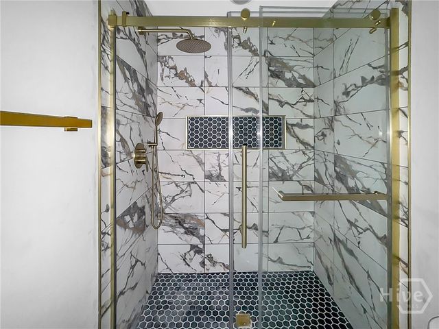 1612 REYNOLDS Street, Savannah, GA 31401