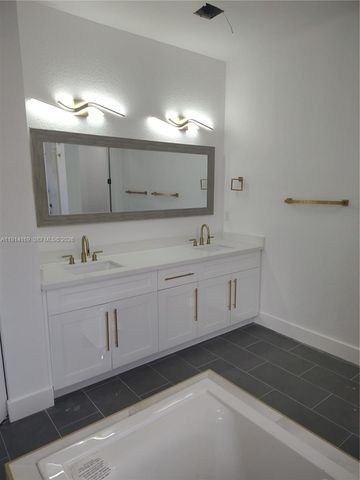5313 SW 20th St, West Park, FL 33023