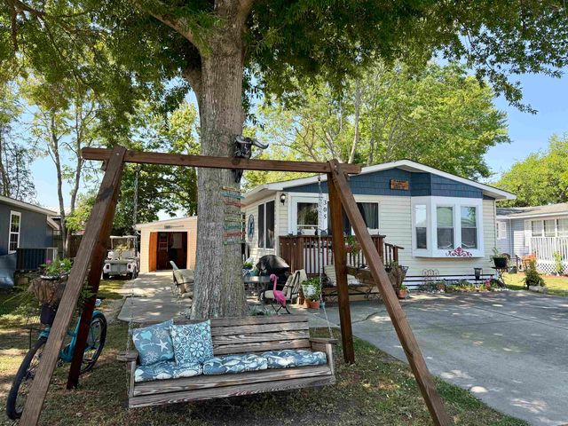 305 Sanddollar Dr., Surfside Beach, SC 29575