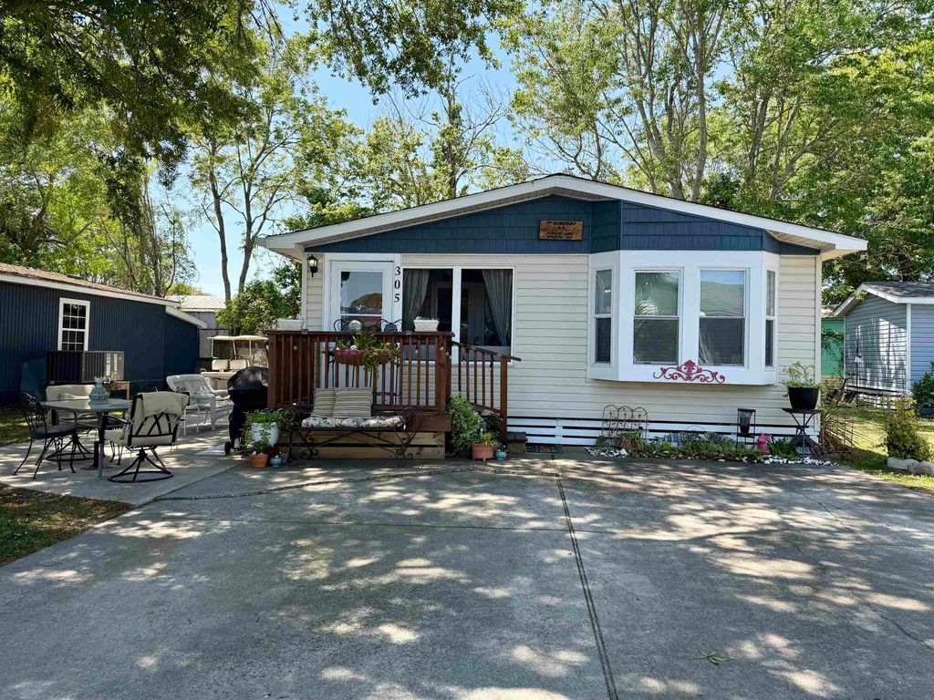 305 Sanddollar Dr., Surfside Beach, SC 29575