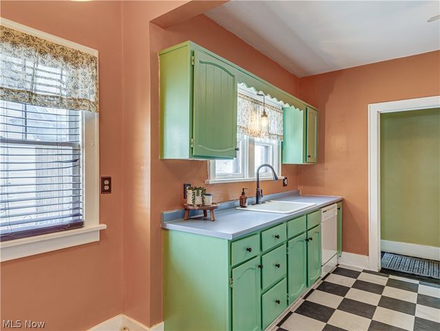 1732 Broad Boulevard, Cuyahoga Falls, OH 44223