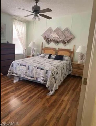 571 Sunrise LN, North Fort Myers, FL 33903