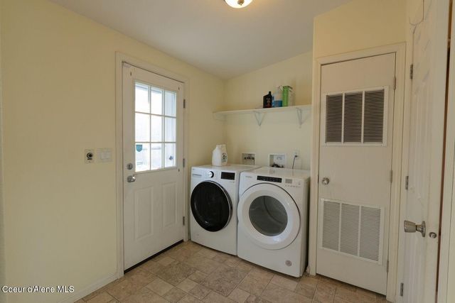 2125 W Yorkshire AVE, Coeur D'alene, ID 83815