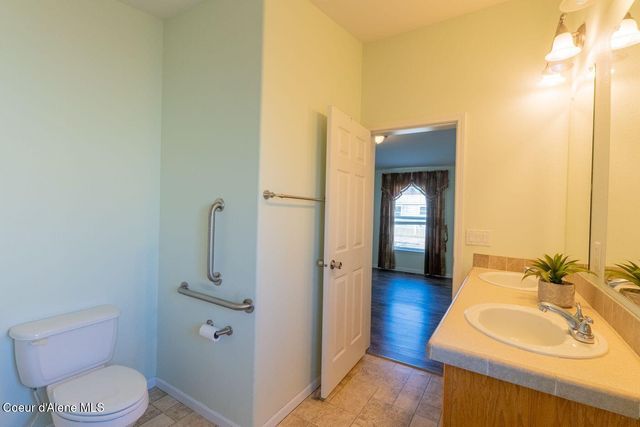 2125 W Yorkshire AVE, Coeur D'alene, ID 83815