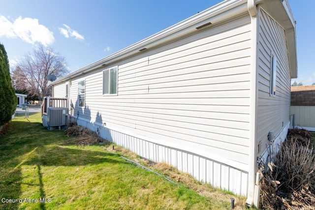 2125 W Yorkshire AVE, Coeur D'alene, ID 83815