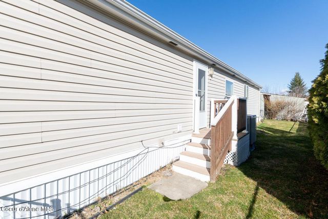 2125 W Yorkshire AVE, Coeur D'alene, ID 83815