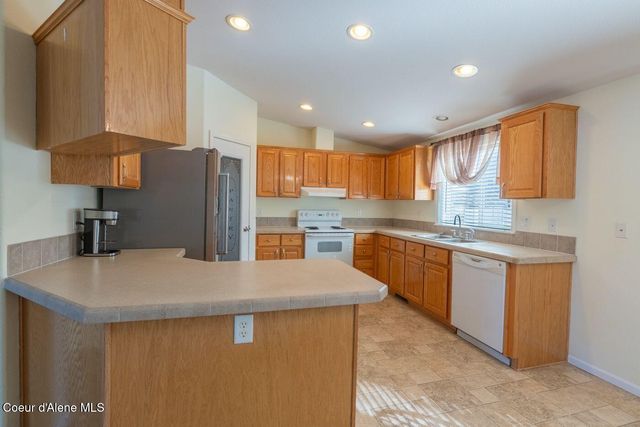 2125 W Yorkshire AVE, Coeur D'alene, ID 83815