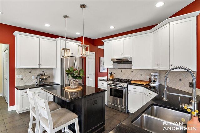 4535 Canterwood Drive NE, Ada, MI 49301