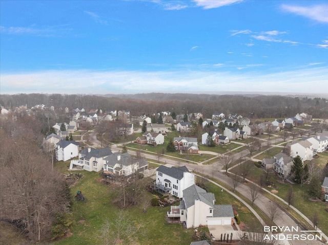 4535 Canterwood Drive NE, Ada, MI 49301