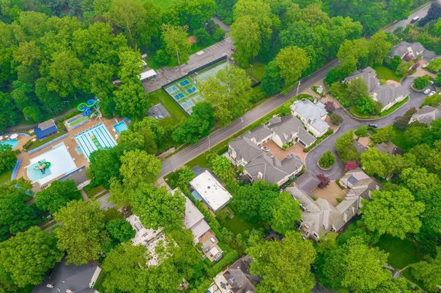 14 Lyonsgate Road, Bexley, OH 43209