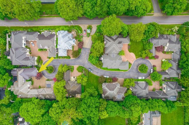 14 Lyonsgate Road, Bexley, OH 43209