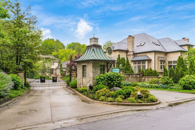 14 Lyonsgate Road, Bexley, OH 43209