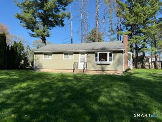 62 Brookdale Avenue, Newington, CT 06111