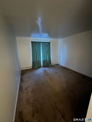 16 Niles Street, Hartford, CT 06105