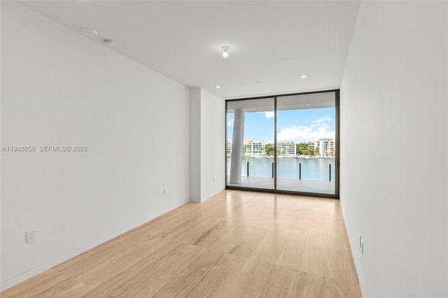 5 Grove Isle L405, Miami, FL 33133