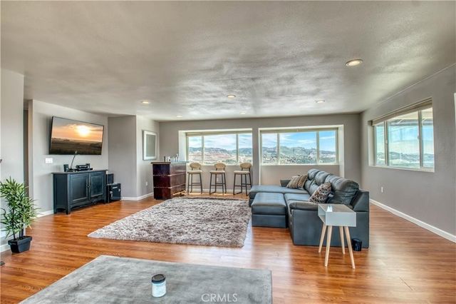 45050 Camaron Road, Temecula, CA 92590