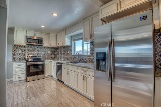 45050 Camaron Road, Temecula, CA 92590