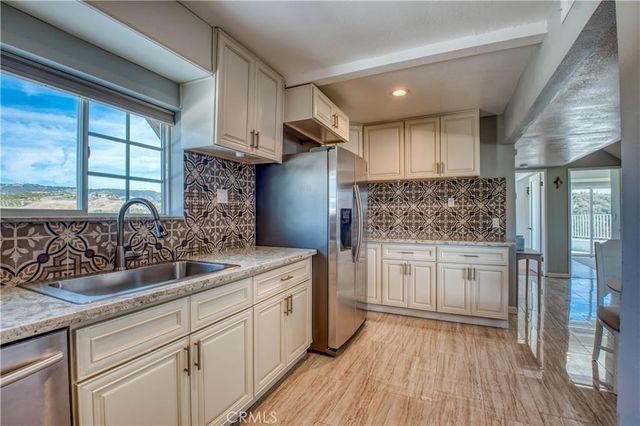 45050 Camaron Road, Temecula, CA 92590