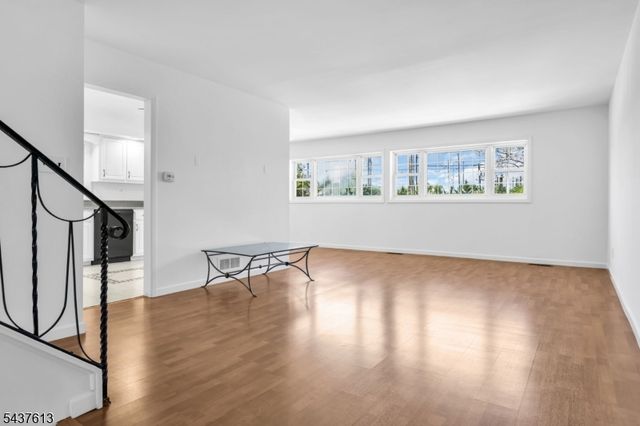 23 Colonial Dr, Bayonne City, NJ 07002