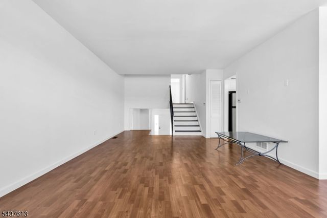 23 Colonial Dr, Bayonne City, NJ 07002