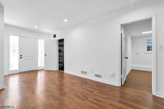 23 Colonial Dr, Bayonne City, NJ 07002